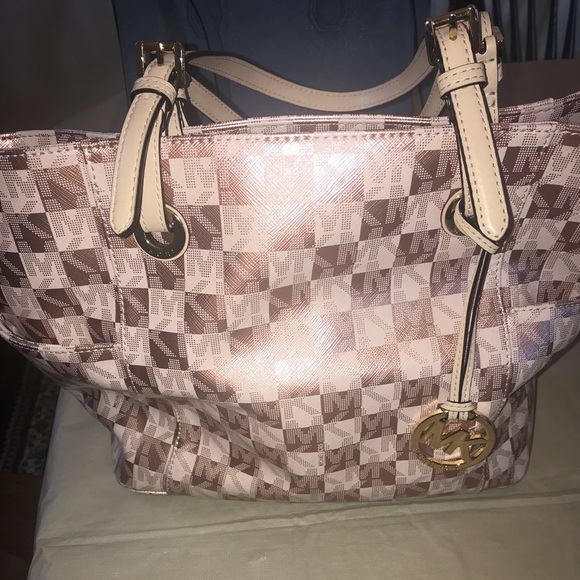 michael kors checkered purse